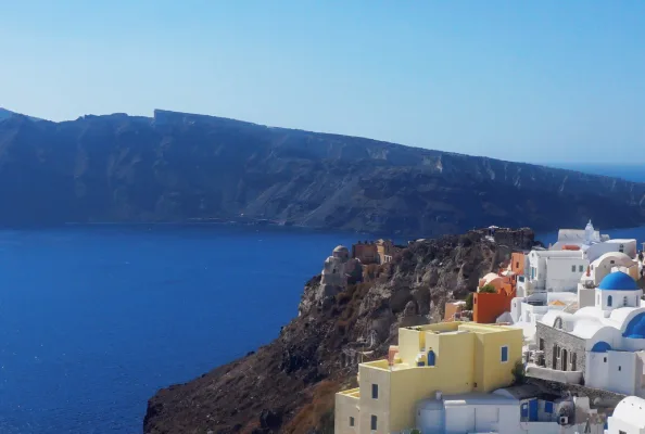 Santorini private tours traditional houses
